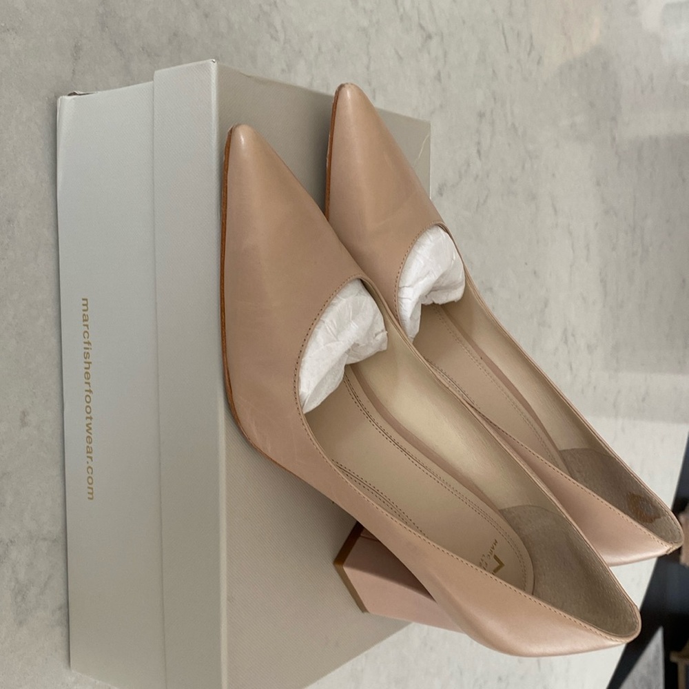 Marc Fisher designer shoe